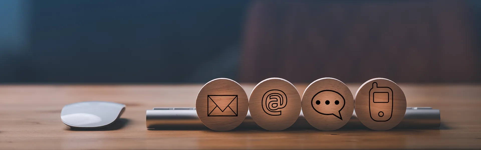 Свържете се с нас